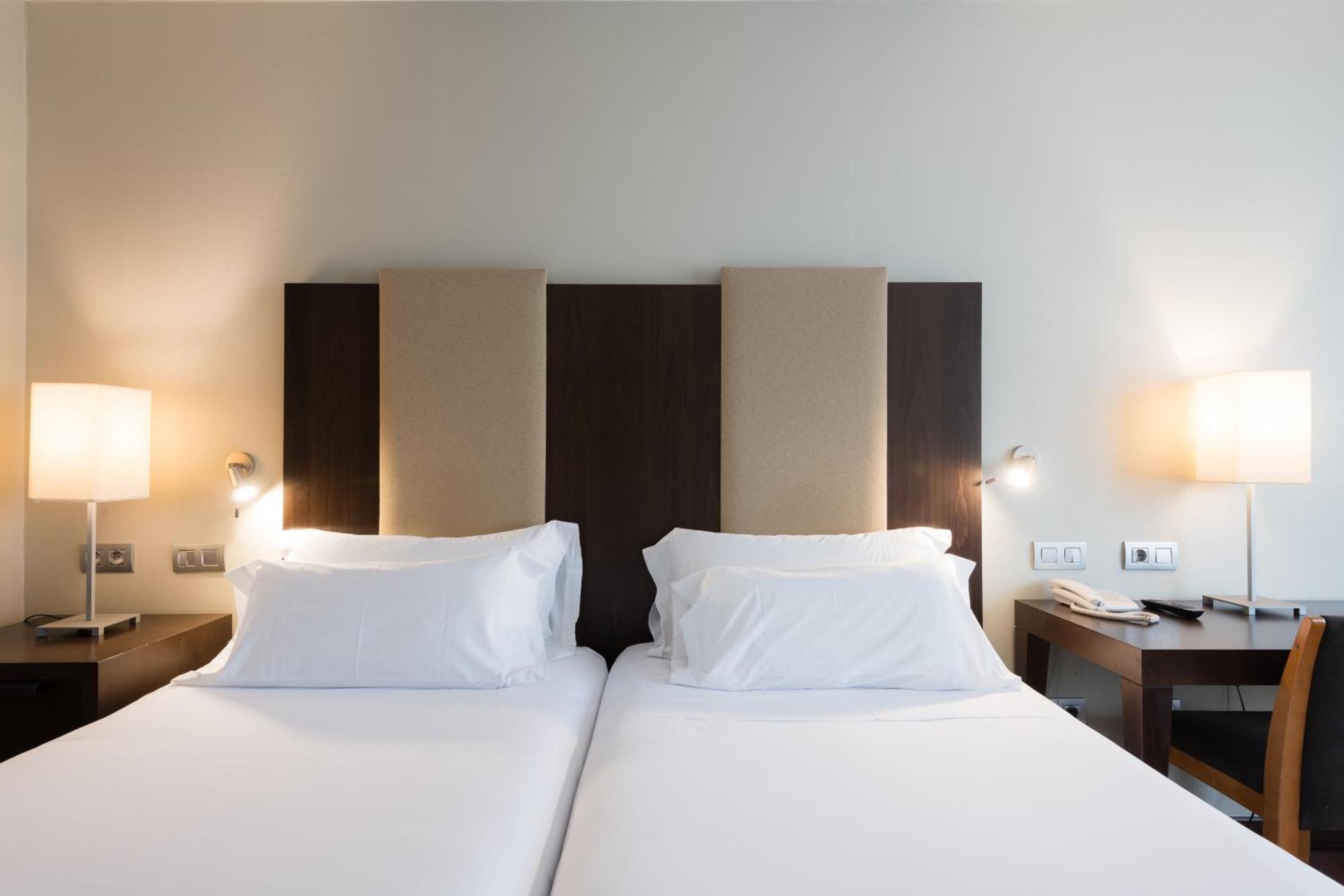 Hotel Ciudad De Valladolid Exteriör bild