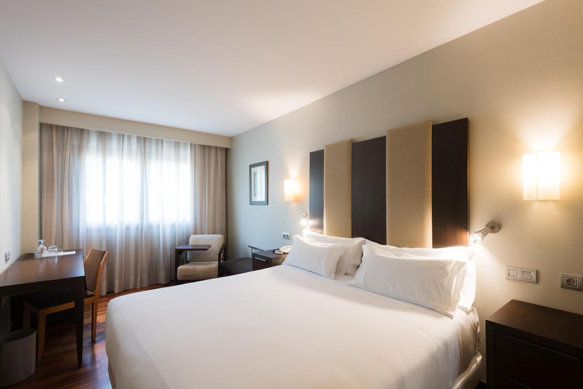 Hotel Ciudad De Valladolid Exteriör bild